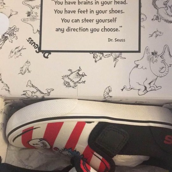 BRAND NEW girl Skechers sparkle scales light up velcro shoes size US 3Y - Picture 10 of 10